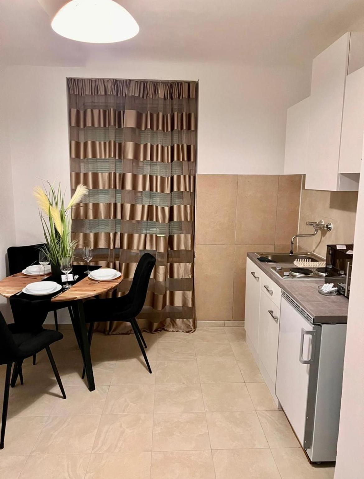 Roomino Apartment Vienna Exterior photo